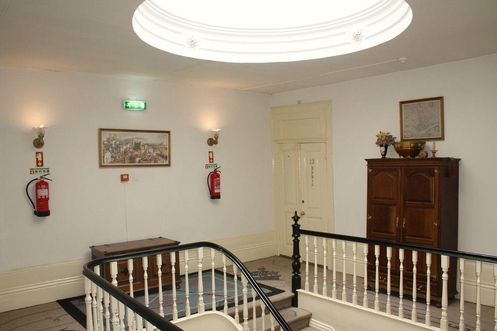 Alvares Cabral Guesthouse Порто Екстериор снимка