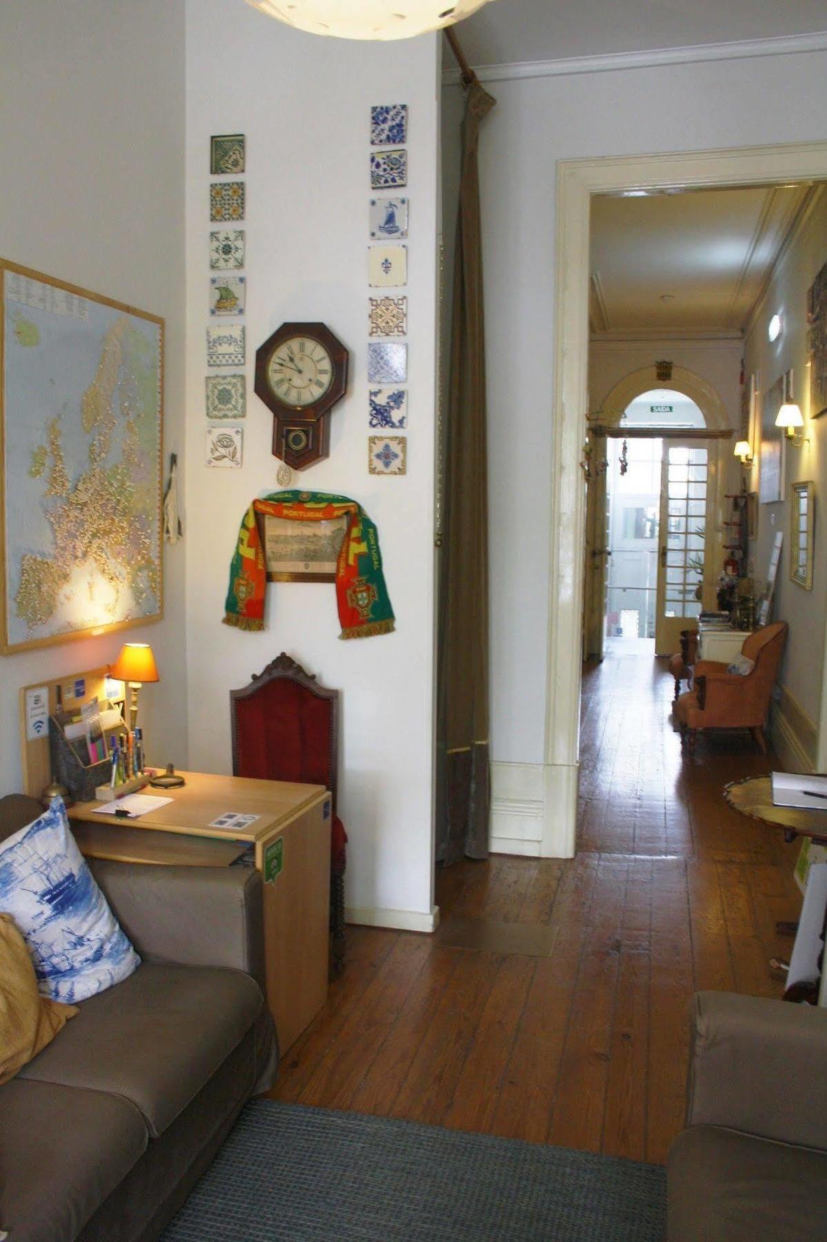 Alvares Cabral Guesthouse Порто Екстериор снимка