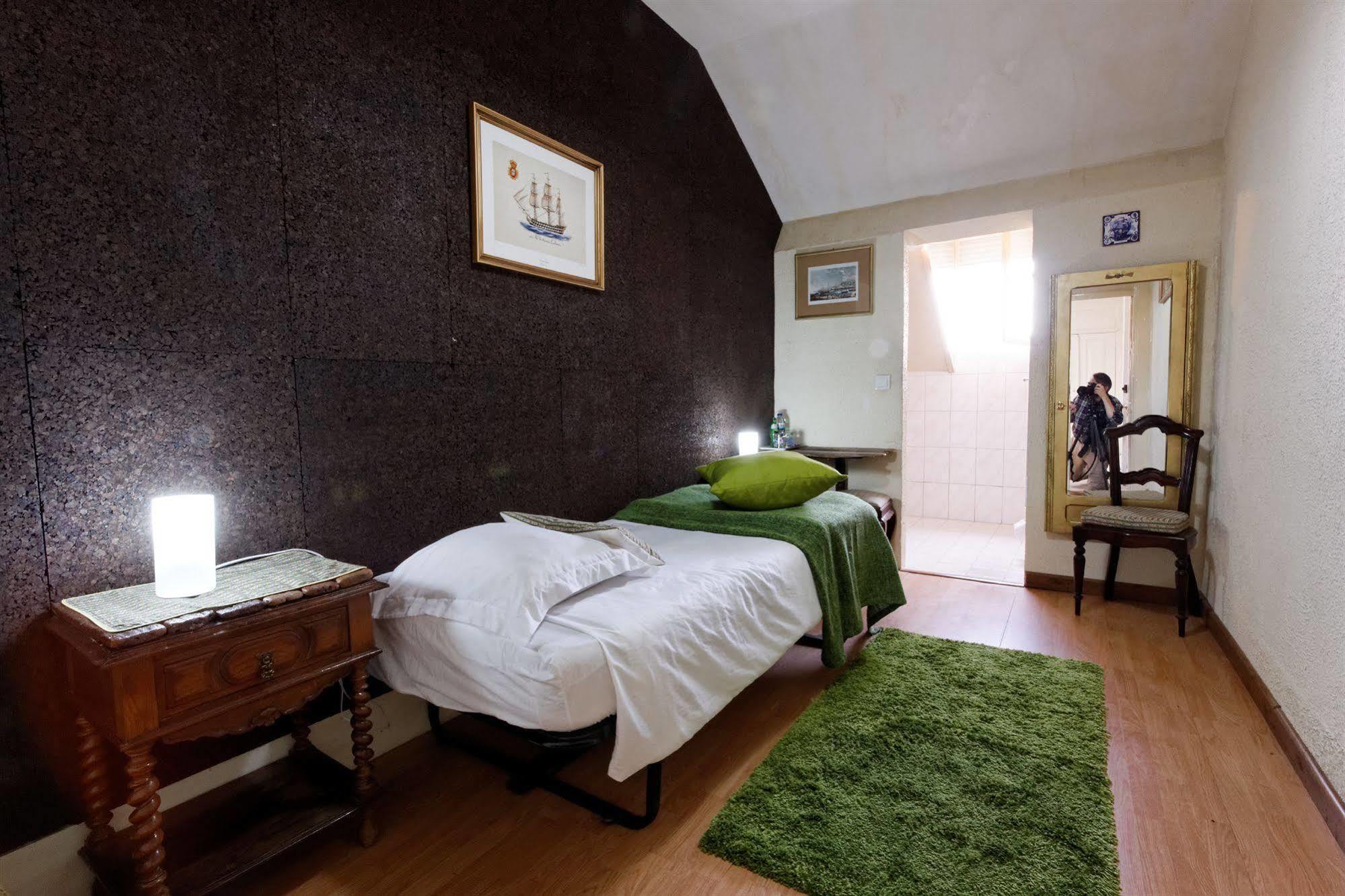 Alvares Cabral Guesthouse Порто Екстериор снимка