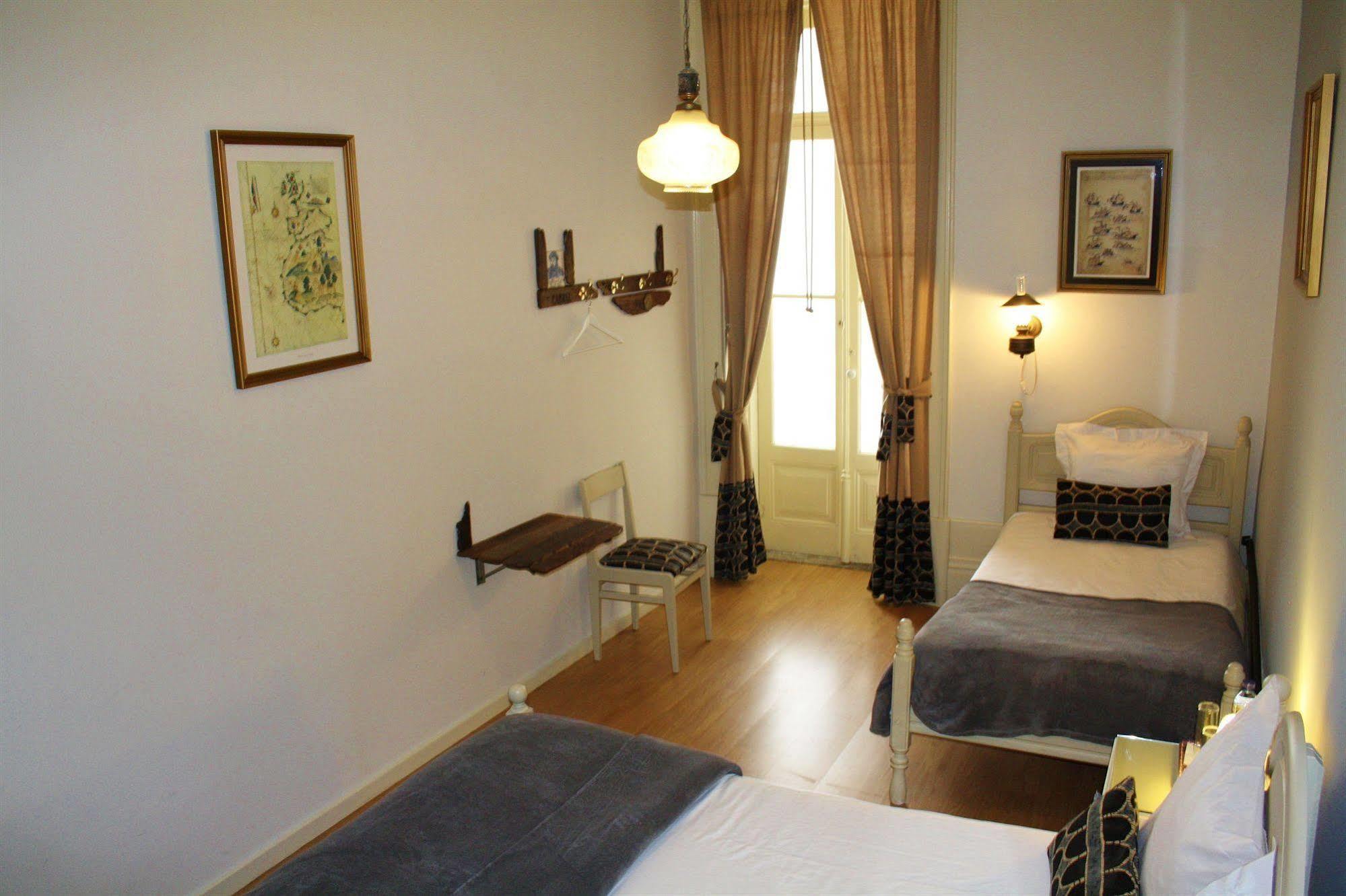 Alvares Cabral Guesthouse Порто Екстериор снимка