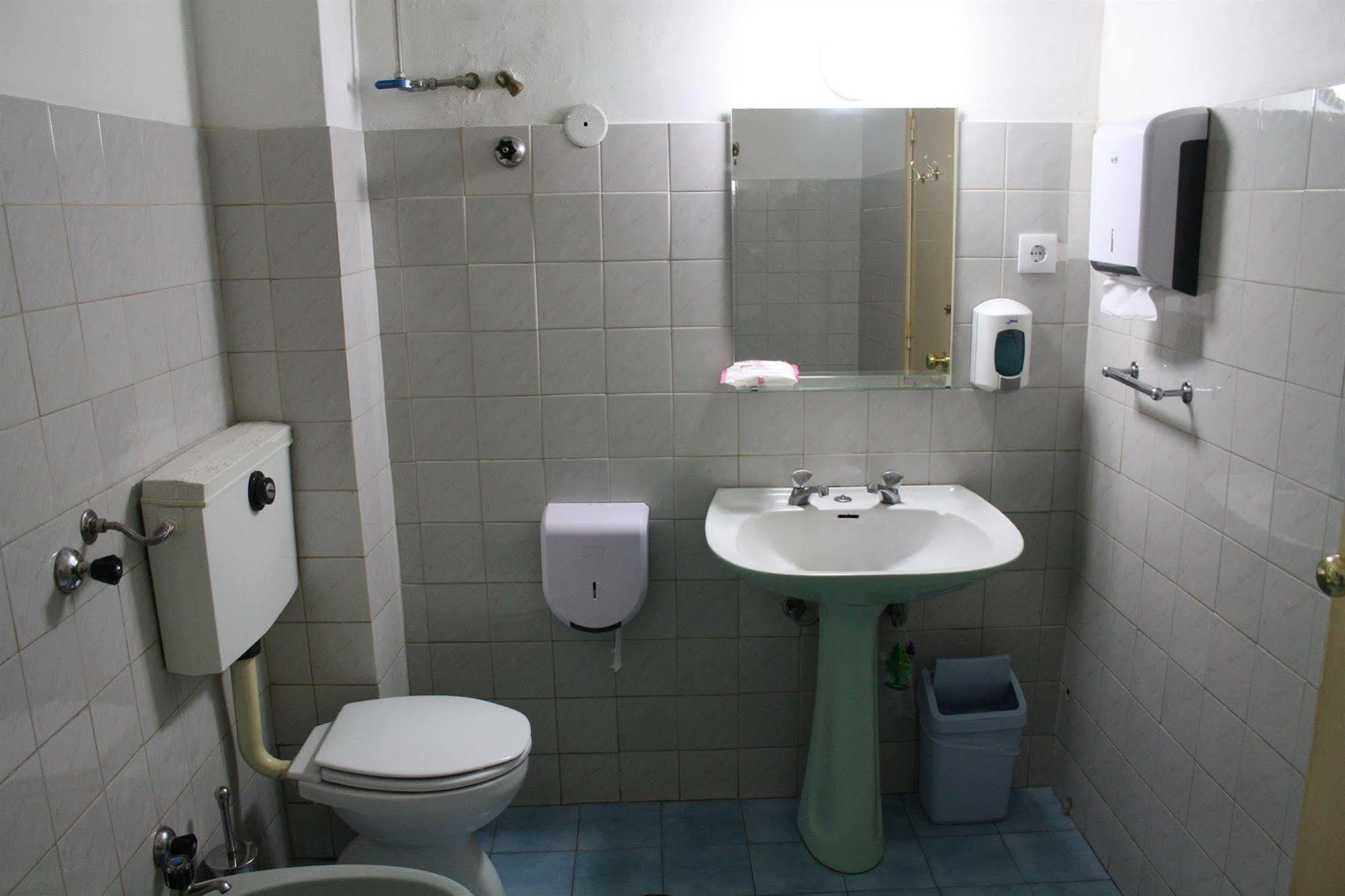 Alvares Cabral Guesthouse Порто Екстериор снимка