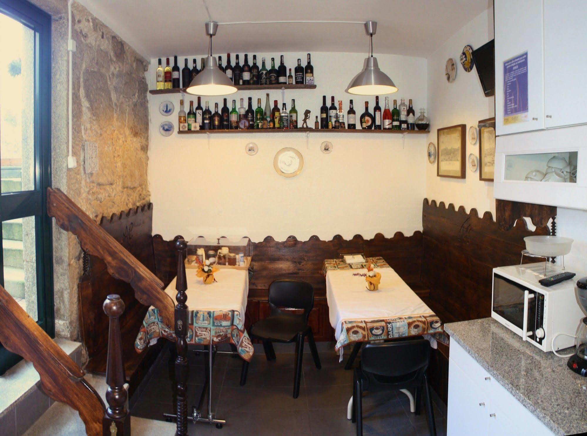 Alvares Cabral Guesthouse Порто Екстериор снимка