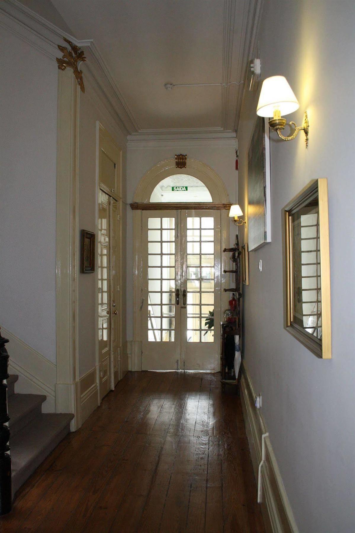 Alvares Cabral Guesthouse Порто Екстериор снимка