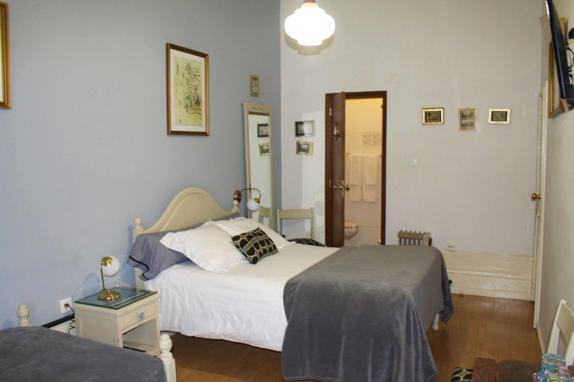 Alvares Cabral Guesthouse Порто Екстериор снимка