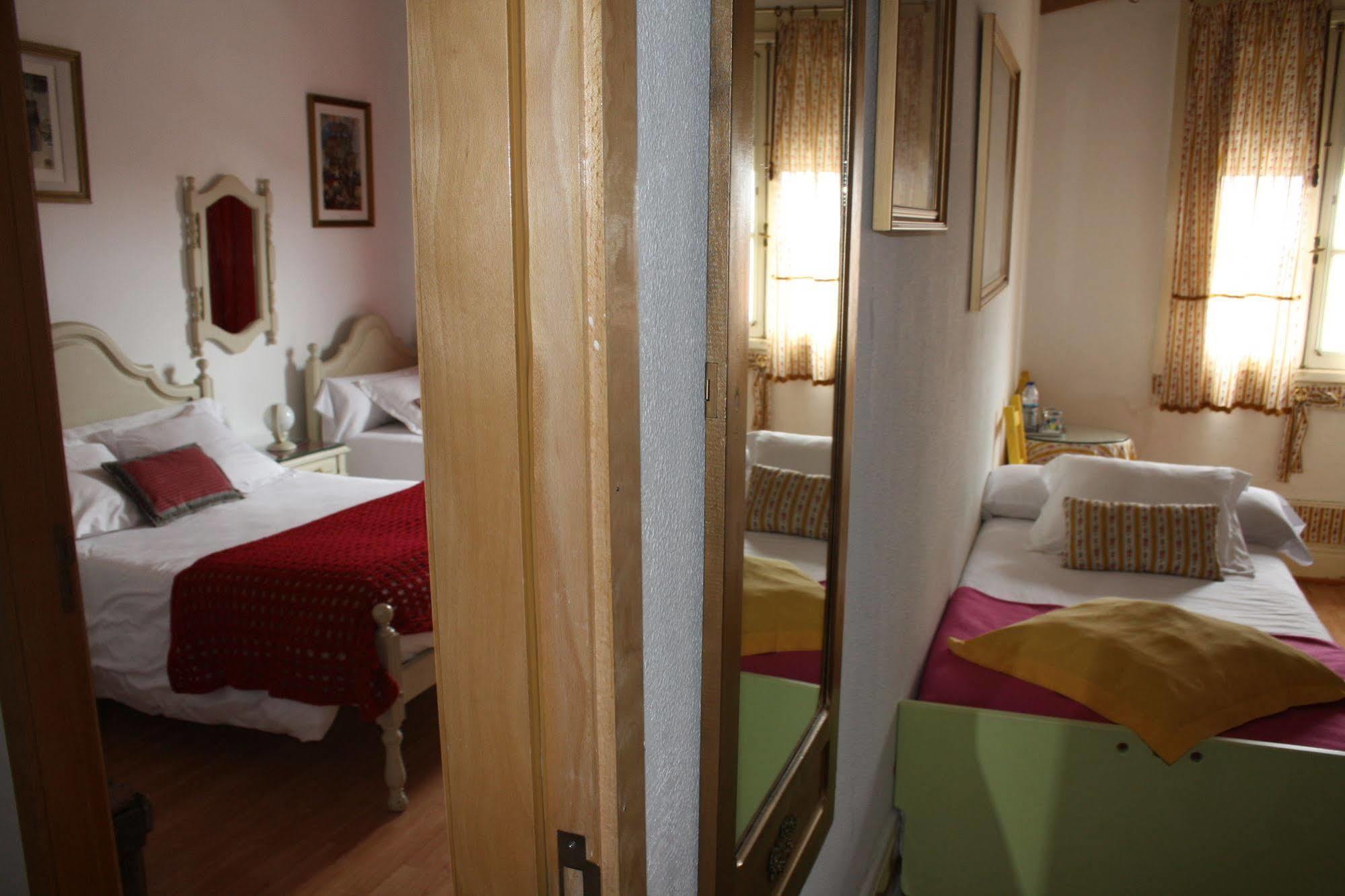 Alvares Cabral Guesthouse Порто Екстериор снимка